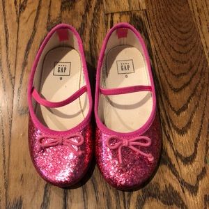 Sparkly pink toddler flats!